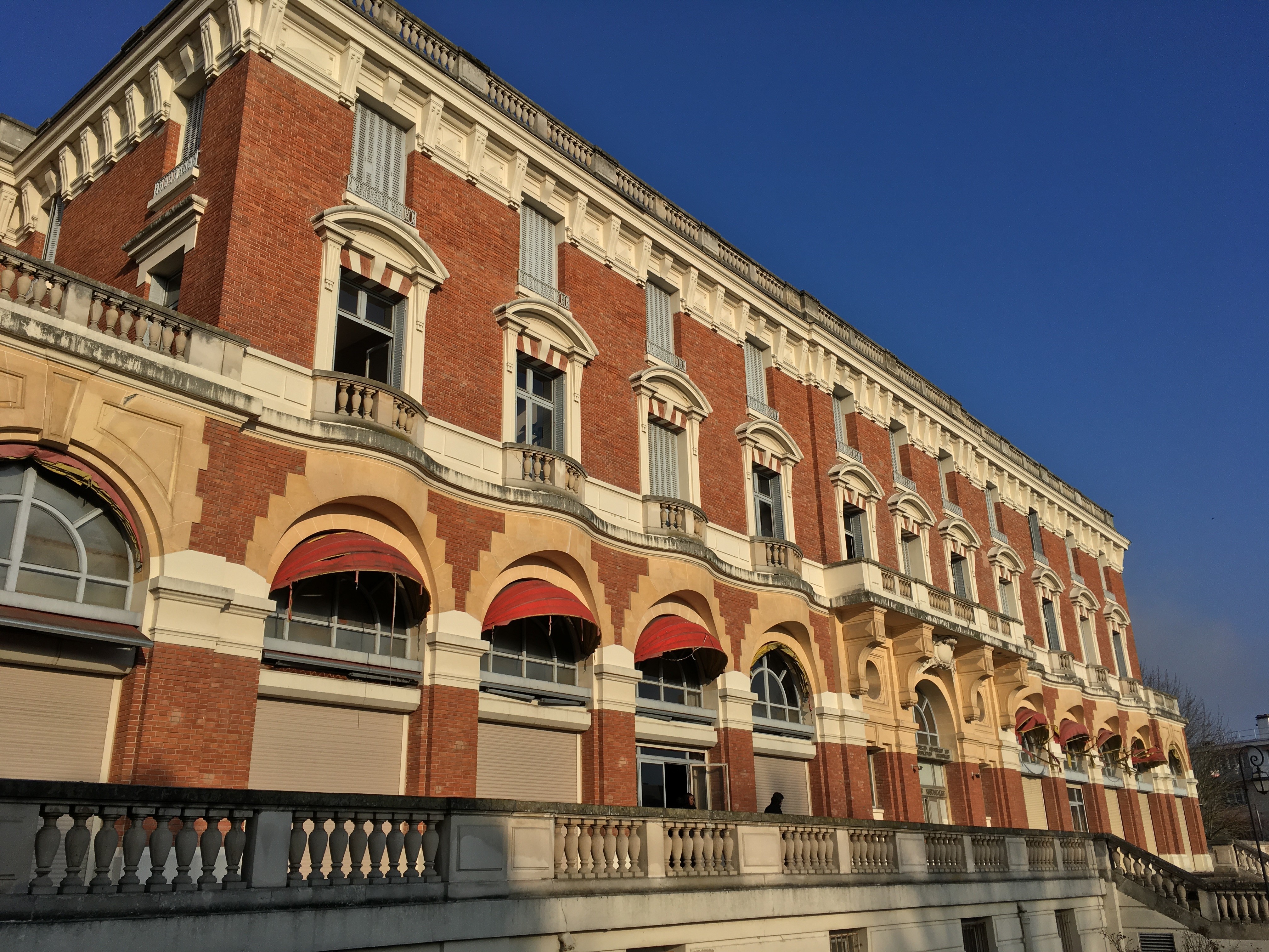 Maisons Lafitte - Actuel - Facade